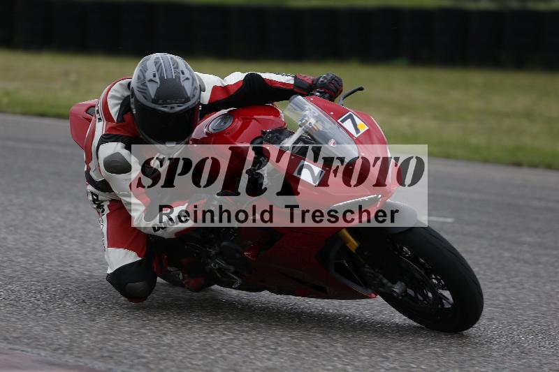 Archiv-2025/10 23.04.2025 Cornu Master School ADR/rot-rouge/27